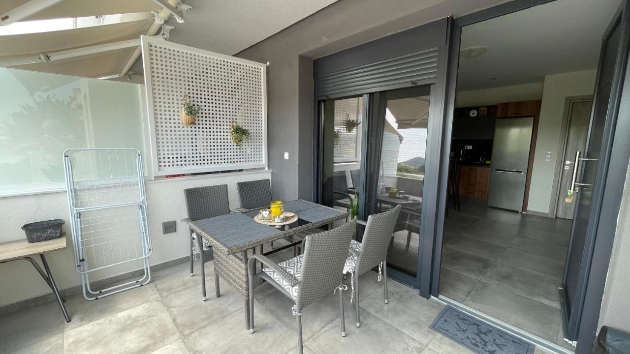 Thalassa Apartment Néa Péramos Buitenkant foto